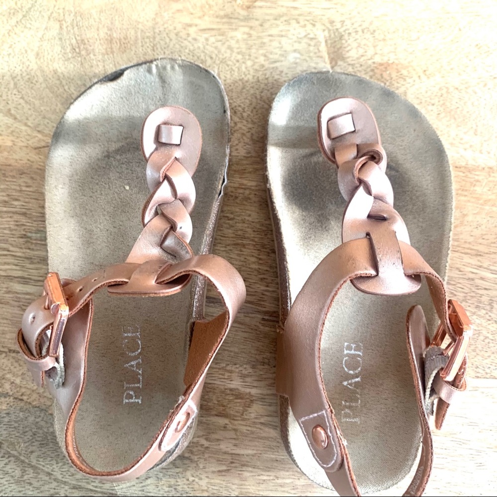 Children’s Place rose gold toddler sandals sz 7